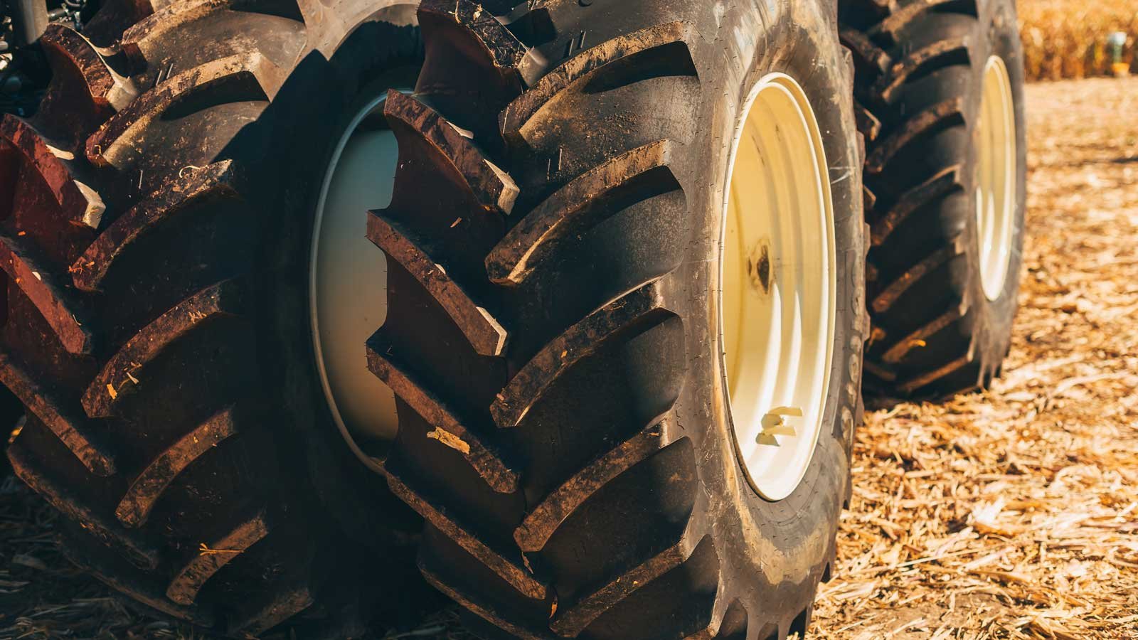 Inspecting tyre condition