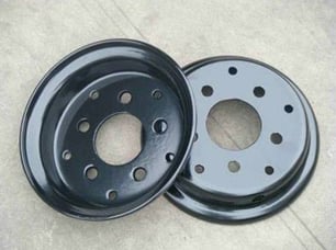 split rim with bolt holes