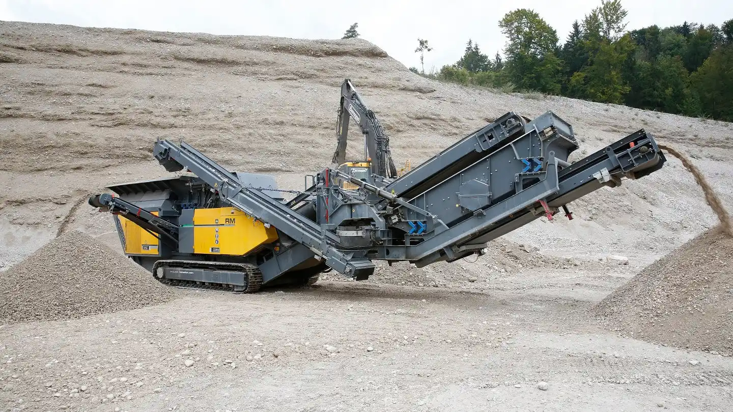 crusher and screener machine in a quarry